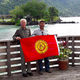 Фото aopa.kg. Вокруг света с флагом Кыргызстана