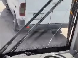 В&nbsp;Бишкеке автобусы не&nbsp;могут подъехать к&nbsp;остановке у&nbsp;ТЦ из-за припаркованных авто
