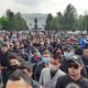 Фото 24.kg. Число митингующих у Дома правительства увеличилось до 500 человек