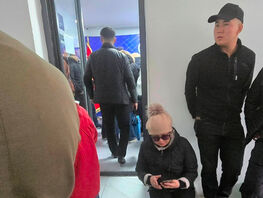 &laquo;Кыргызтест&raquo;&nbsp;&mdash; очереди в&nbsp;100&nbsp;человек: горожане жалуются на&nbsp;хаос и&nbsp;закрытые двери
