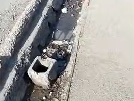 Жители &laquo;Аламедина-1&raquo; жалуются на&nbsp;разрушенные и&nbsp;замусоренные арыки у&nbsp;базара
