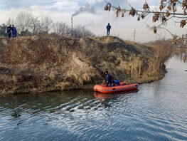 В&nbsp;Бишкеке ведутся поиски людей, упавших в&nbsp;Большой Чуйский канал
