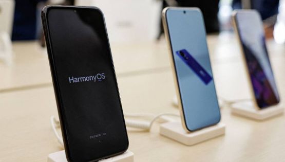 Huawei отказалась от&nbsp;выпуска смартфонов с&nbsp;наклеенной на&nbsp;экран защитной пленкой
