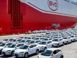 Tesla уступила мировое лидерство в&nbsp;продажах электрокаров китайской компании BYD
