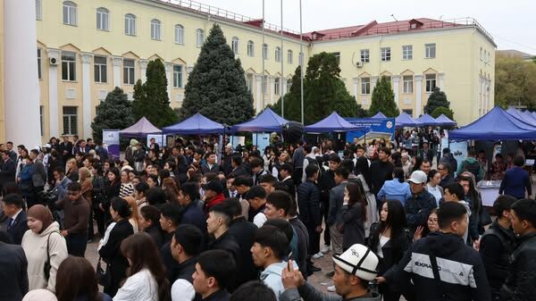 Эмгек министрлиги