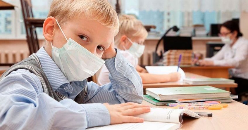 Рост зараженных COVID-19. Вузы и&nbsp;школы пока переходить на&nbsp;онлайн не&nbsp;будут
