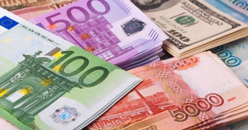 Российский рубль преодолел рубеж в&nbsp;1,2&nbsp;сома: курс валют на&nbsp;19&nbsp;мая
