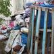 Фото пресс-службы мэрии Бишкека. Из дома бишкекчанки сотрудники «Тазалыка» вывезли 4 тонны мусора