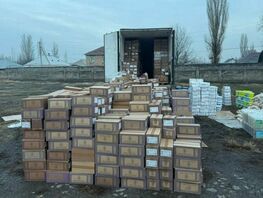 Tax authorities prevent import of 11 tons of expired sweets into Kyrgyzstan