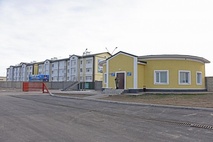 Фото Tengrinews.kz. На границе Казахстана с Кыргызстаном состоялось открытие военного городка