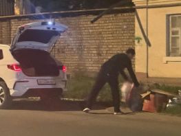 В&nbsp;Оше нашли и&nbsp;оштрафовали мужчину, выбросившего мусор прямо на&nbsp;обочине дороги

