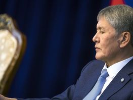 Судья под давлением изменил меру пресечения Алмазбеку Атамбаеву
