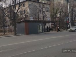 На&nbsp;новой остановке на&nbsp;улице Ахунбаева в&nbsp;Бишкеке разбили стекло
