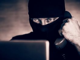 Кибермошенничество выросло втрое. Как МВД Кыргызстана планирует бороться с&nbsp;ним
