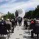 Фото 24.kg. Возле памятника Бишкеку баатыру проходит торжественное мероприятие