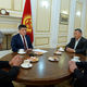 Фото отдела информационной политики аппарата президента КР. Президент на встрече с авторами государственного флага Кыргызстана