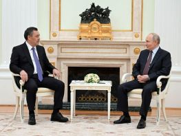 Садыр Жапаров Владимир Путин менен сүйлөшүүлөрдү өткөрдү. Эмнелер талкууланды?
