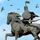 Фото из интернета. Памятник Манасу на площади Ала-Тоо в Бишкеке