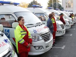 В&nbsp;Бишкеке повысили зарплату врачам скорой помощи. Сколько они получают
