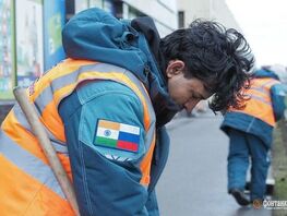 Вместо наших. В&nbsp;Петербурге дворниками начали работать мигранты из&nbsp;Индии
