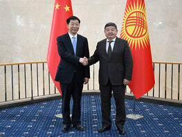 Глава правительства Шэньси в&nbsp;Бишкеке. Что ему предложил Акылбек Жапаров
